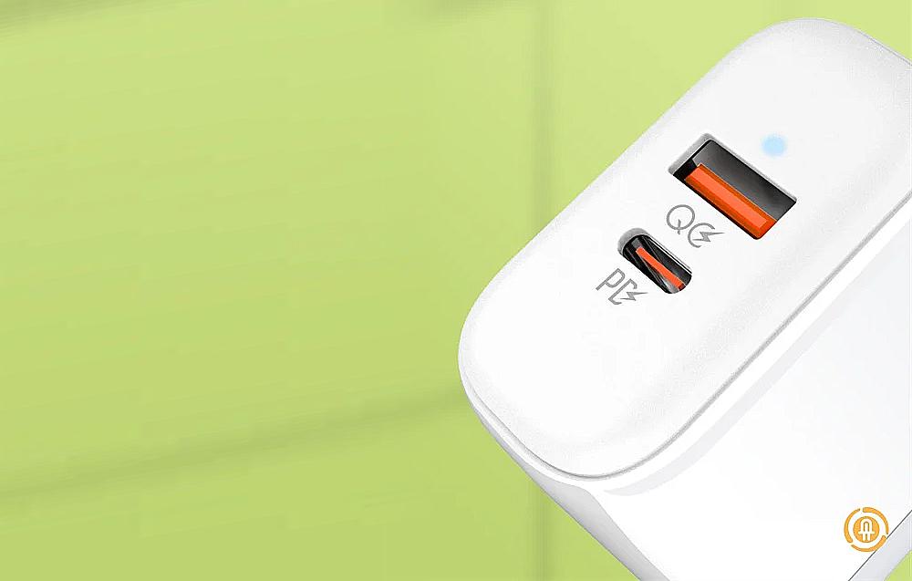 LDNIO A2526C USB, USB-C 45W Wall charger + USB-C - Lightning Cable